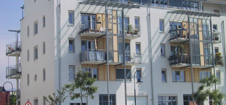 Modellprojekt „Stadt & Frau“ – gemeinschaftsorientiertes Wohnprojekt mit 40 Wohnungen in Freiburg – Rieselfeld